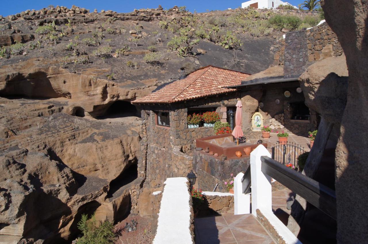 Castillo Lanzarote Villa Sophie - Luxury Villa -Sleep In A Volcanic Cave With Heated Pool Tias Luaran gambar