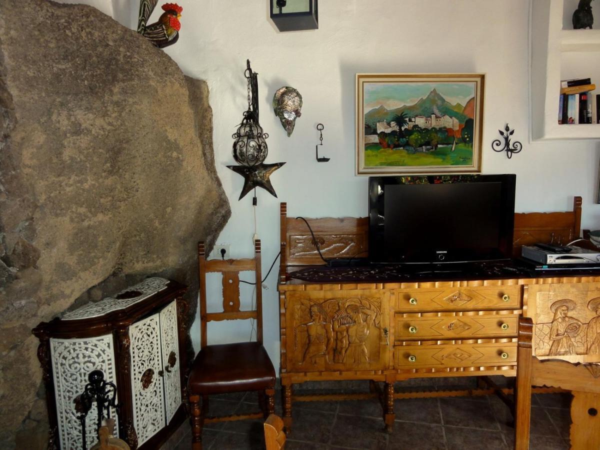 Castillo Lanzarote Villa Sophie - Luxury Villa -Sleep In A Volcanic Cave With Heated Pool Tias Luaran gambar
