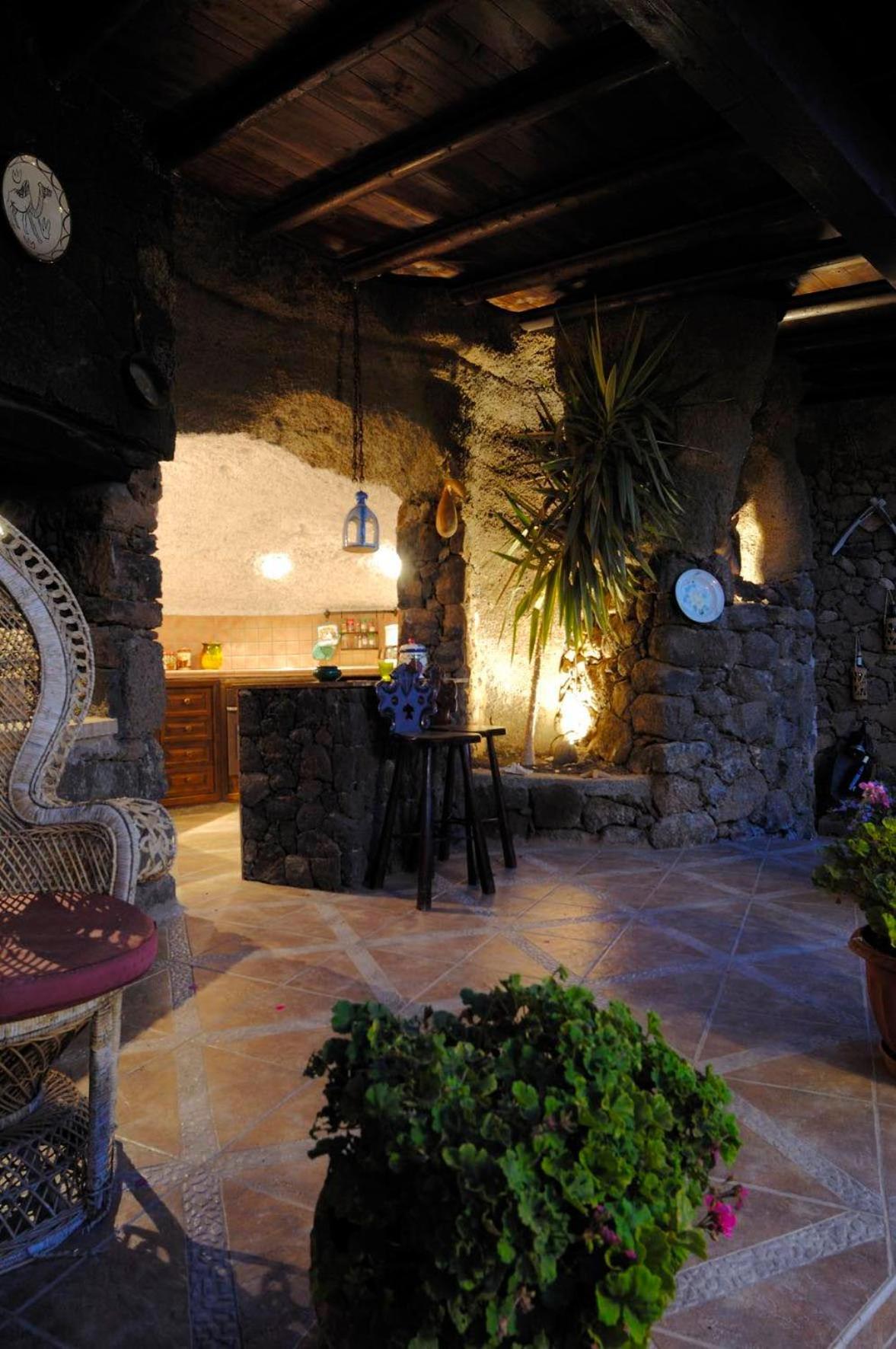 Castillo Lanzarote Villa Sophie - Luxury Villa -Sleep In A Volcanic Cave With Heated Pool Tias Luaran gambar