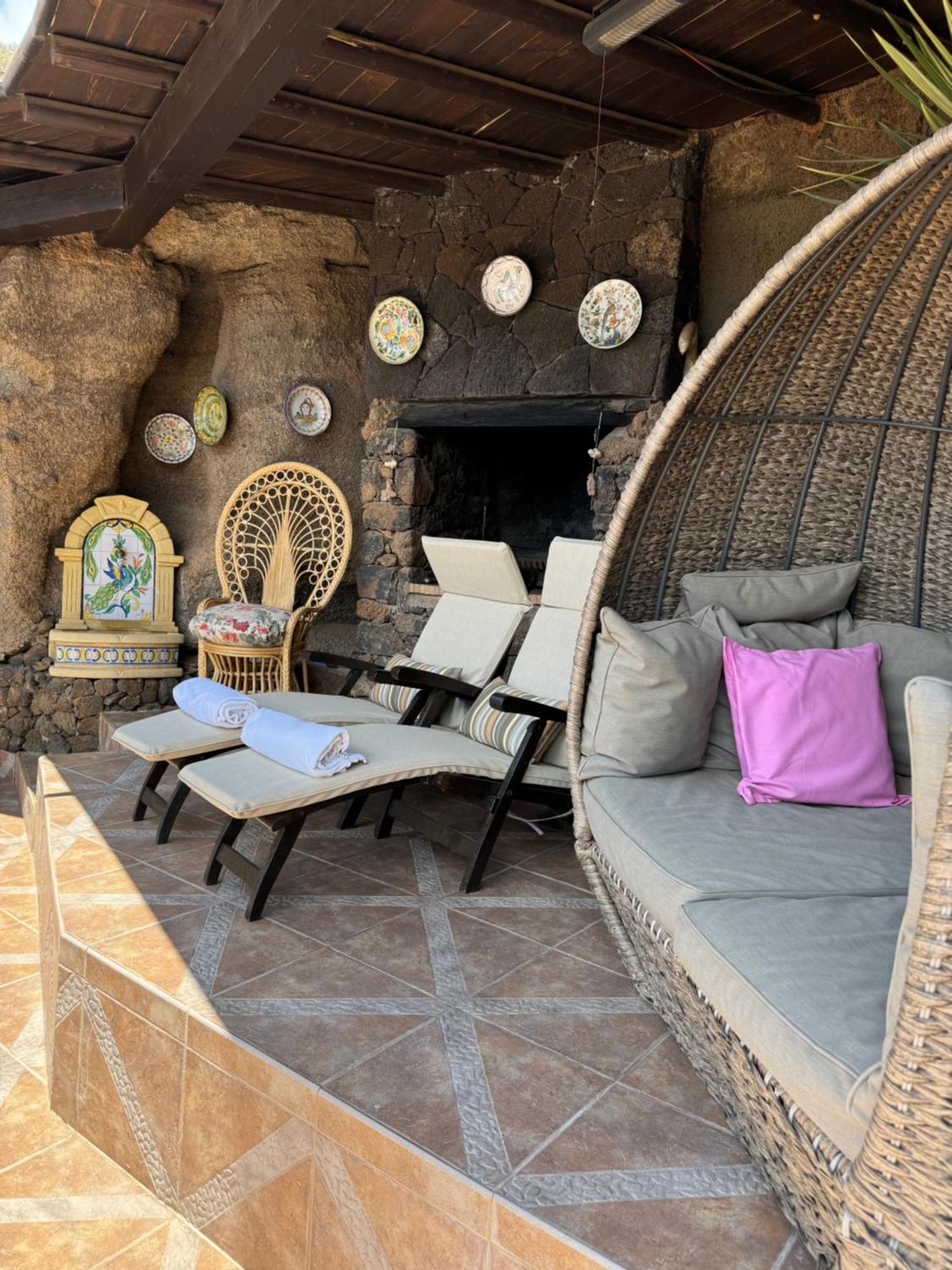 Castillo Lanzarote Villa Sophie - Luxury Villa -Sleep In A Volcanic Cave With Heated Pool Tias Luaran gambar