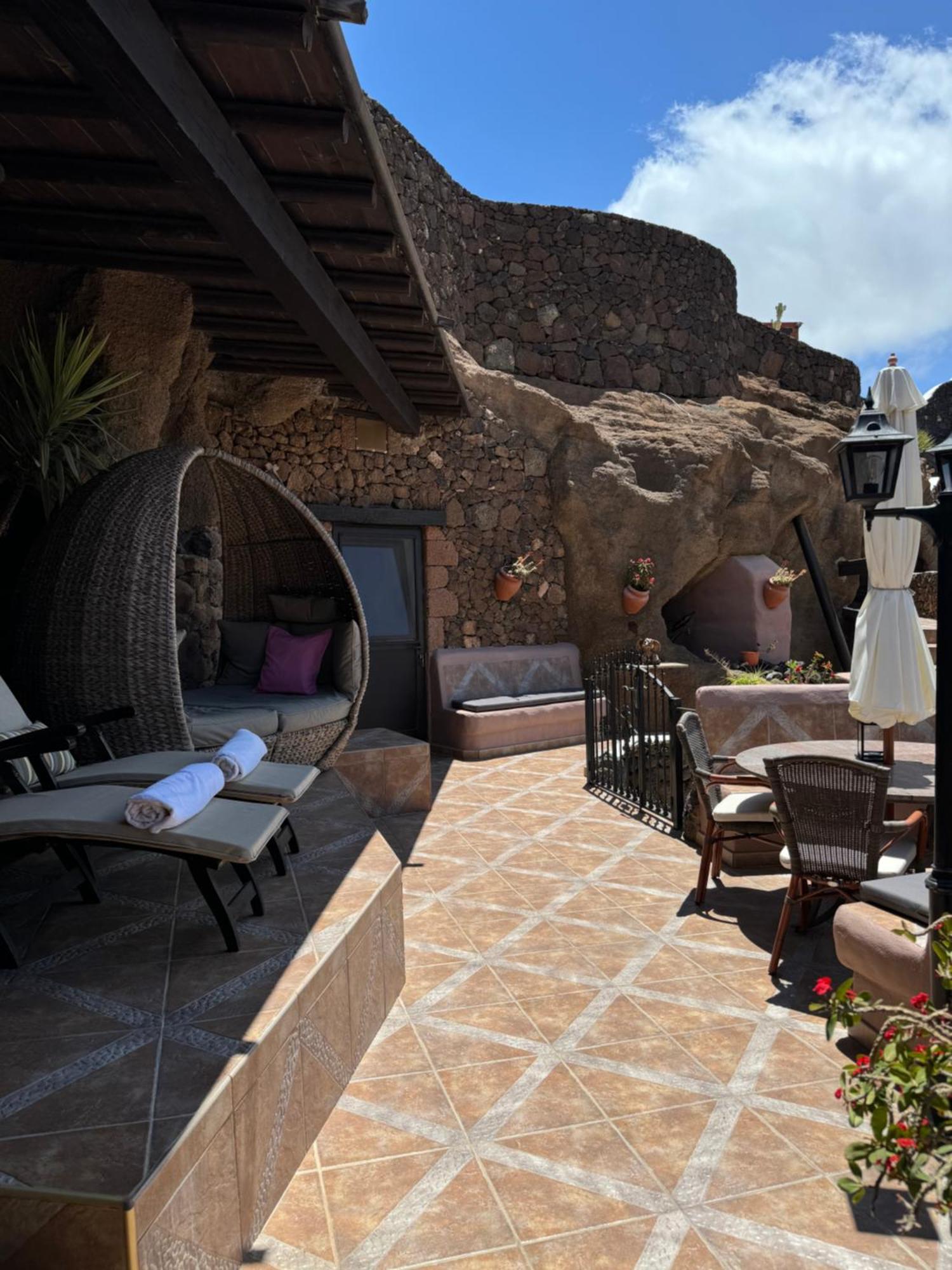 Castillo Lanzarote Villa Sophie - Luxury Villa -Sleep In A Volcanic Cave With Heated Pool Tias Luaran gambar