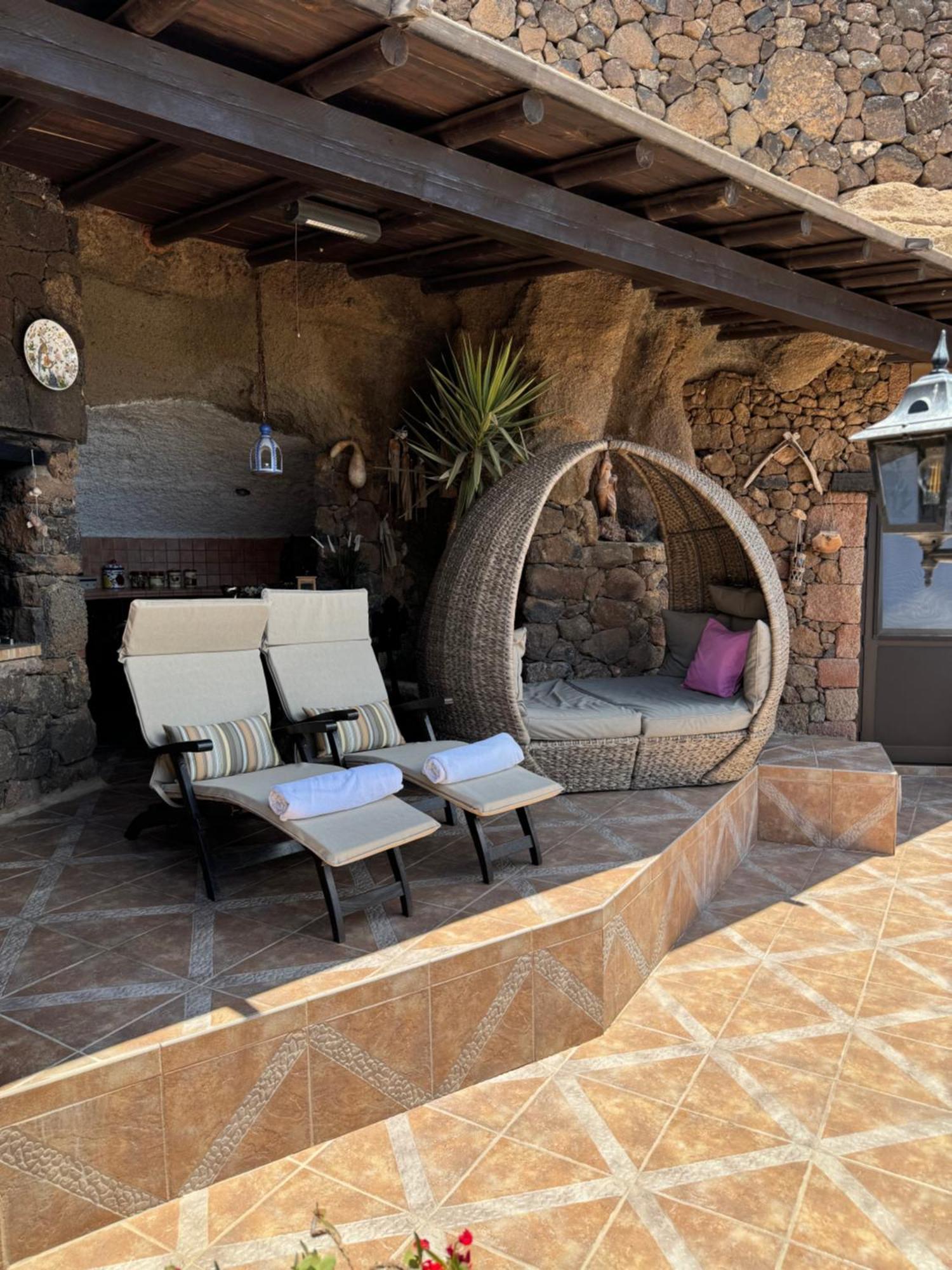 Castillo Lanzarote Villa Sophie - Luxury Villa -Sleep In A Volcanic Cave With Heated Pool Tias Luaran gambar